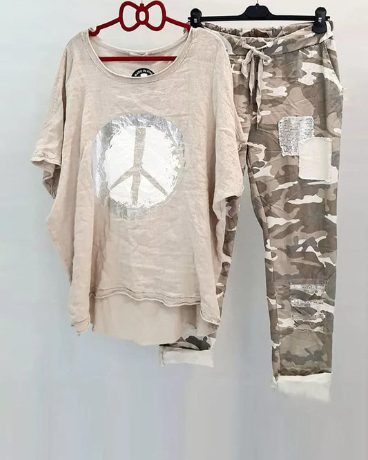Claudia - Ensemble t-shirt et pantalon imprimé camouflage
